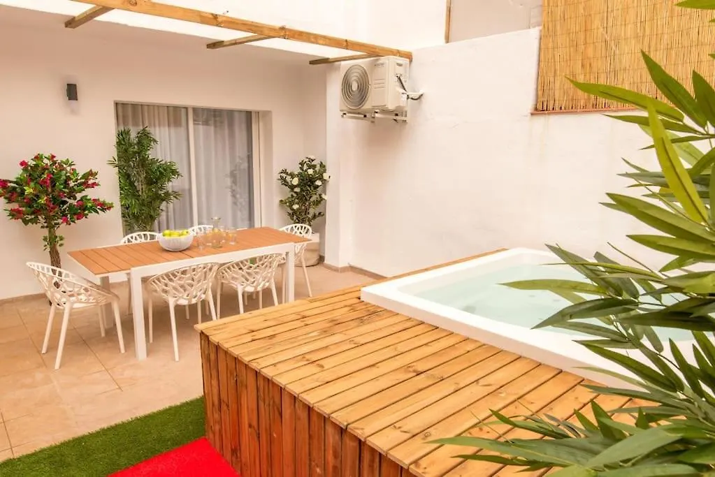Casa Para 8 Personas Con Jardin Palafolls Spain