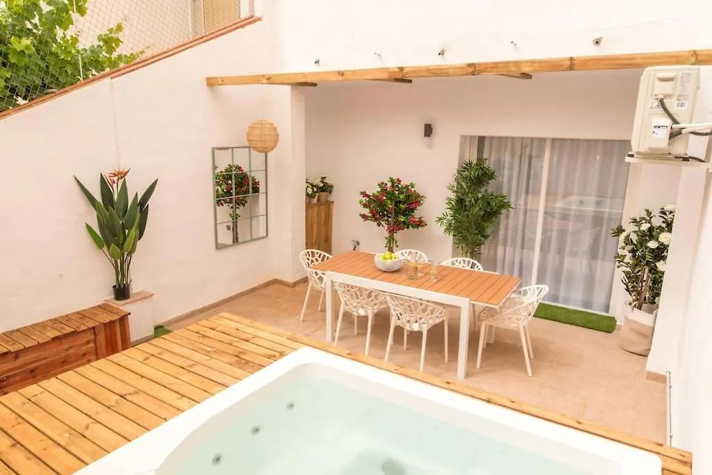Casa Para 8 Personas Con Jardin Palafolls Holiday home