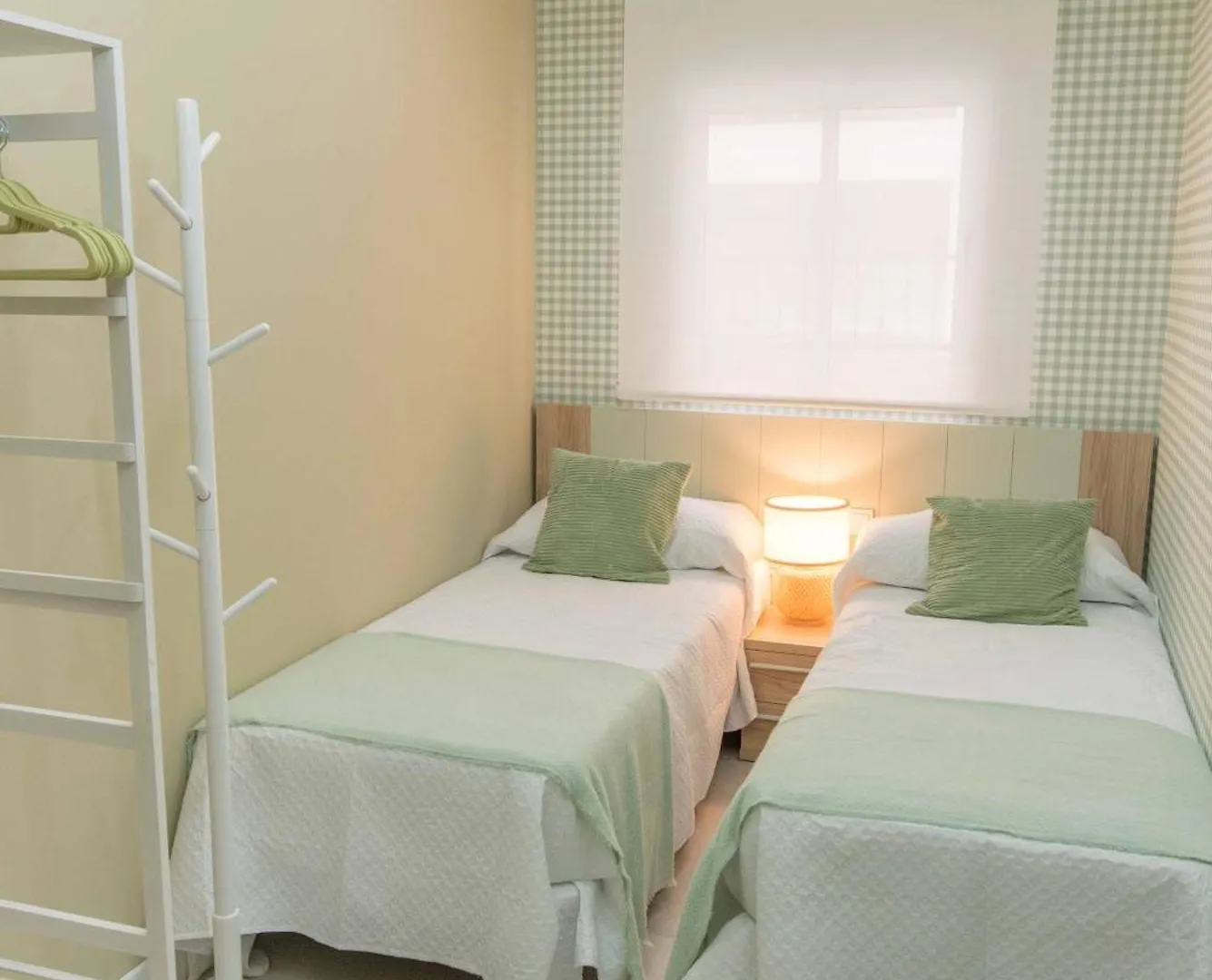 Casa Para 8 Personas Con Jardin Palafolls 0*,
