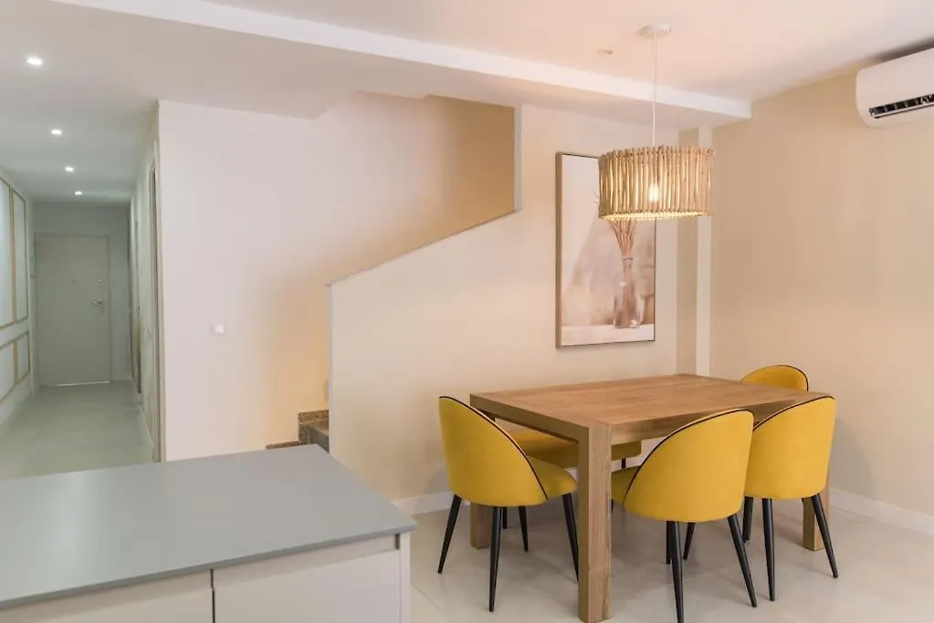 Casa Para 8 Personas Con Jardin Palafolls Holiday home