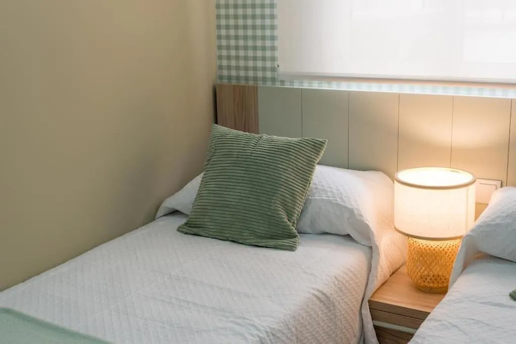 Casa Para 8 Personas Con Jardin Palafolls Holiday home