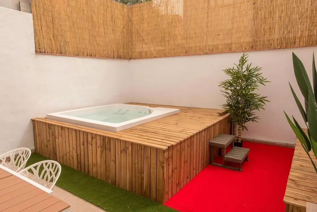 Casa Para 8 Personas Con Jardin Palafolls 0*,