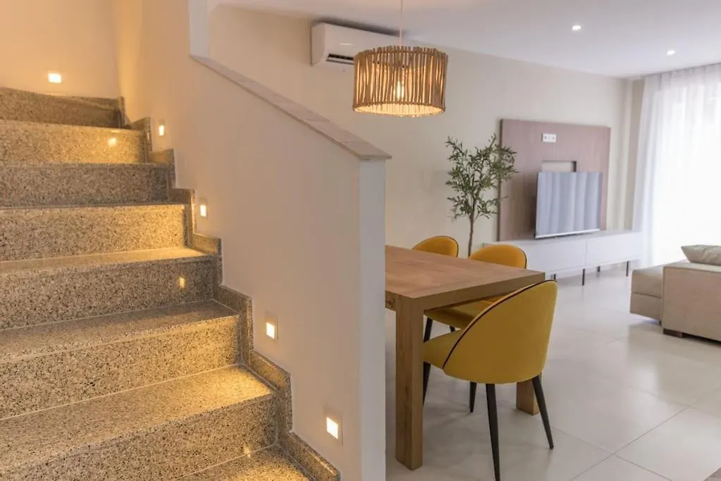 Casa Para 8 Personas Con Jardin Palafolls Holiday home